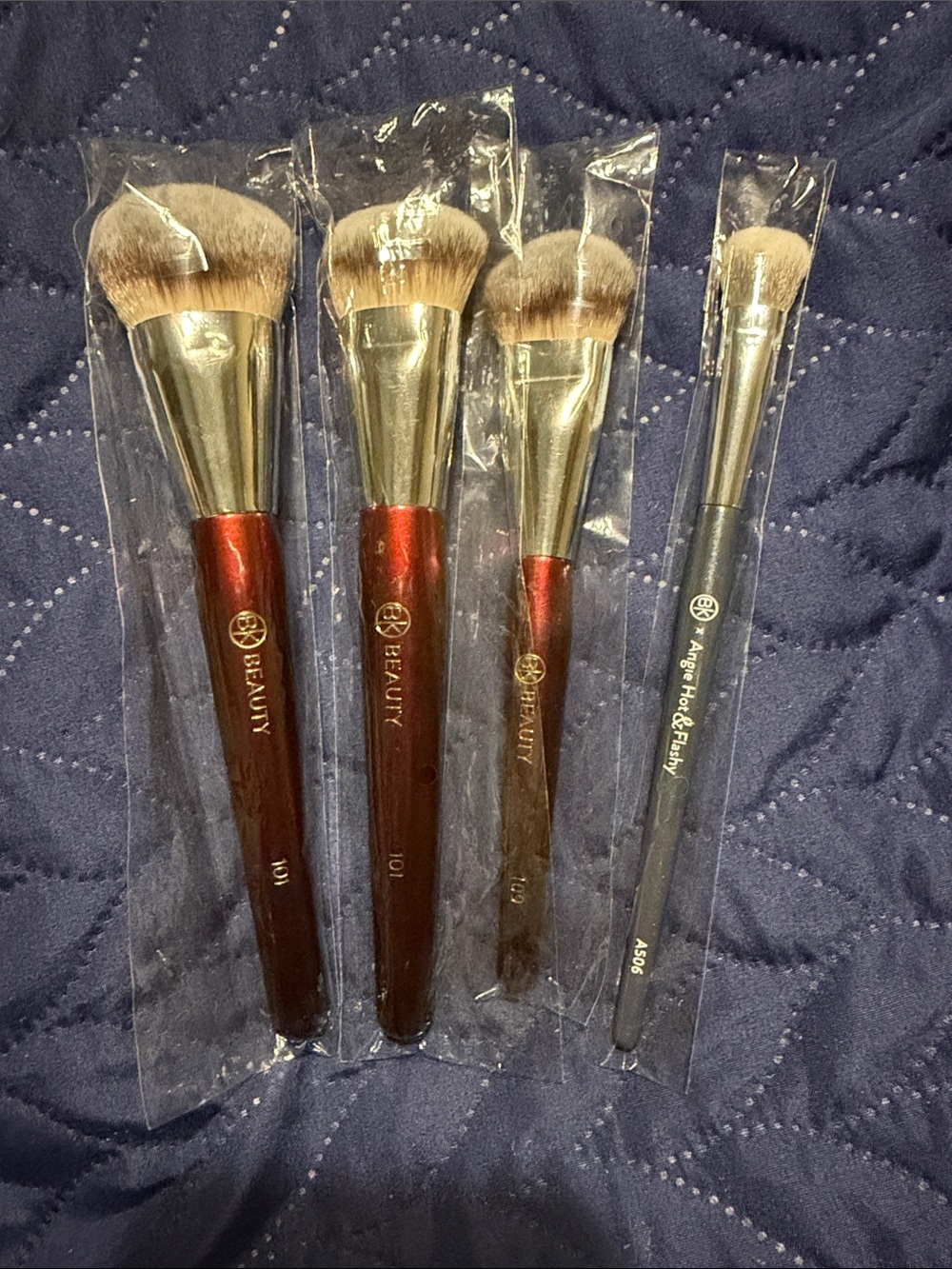 Beauty 4-Piece Makeup Brush Set - Red & Gray Handles
